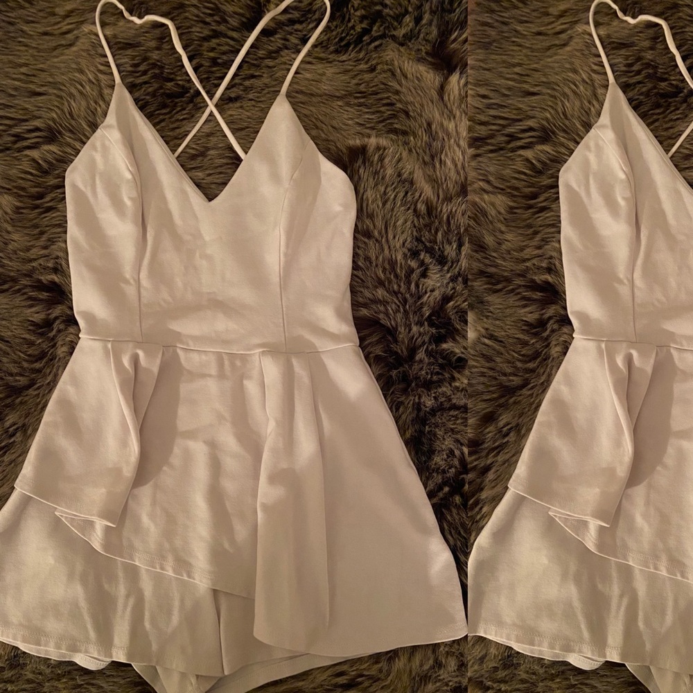 Charlotte Russe Small White V Neck Romper Dress
